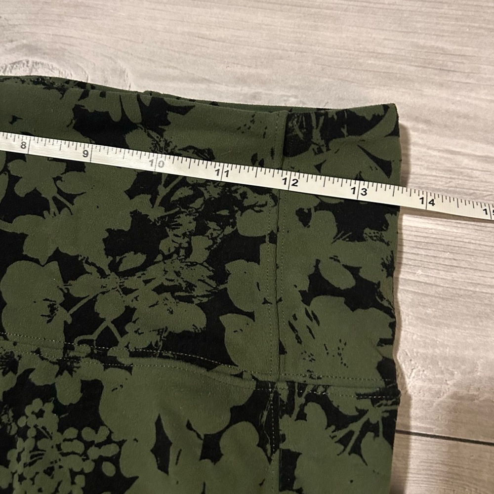 lululemon athletica Green & Black Printed High-Rise Leggings - Picture 5 of 8